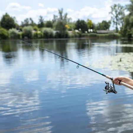 مكان تخييم Recreatiepark De Markplas *